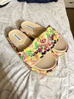 Steve Madden Slides