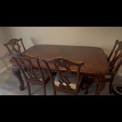 Table With 4 Chairs