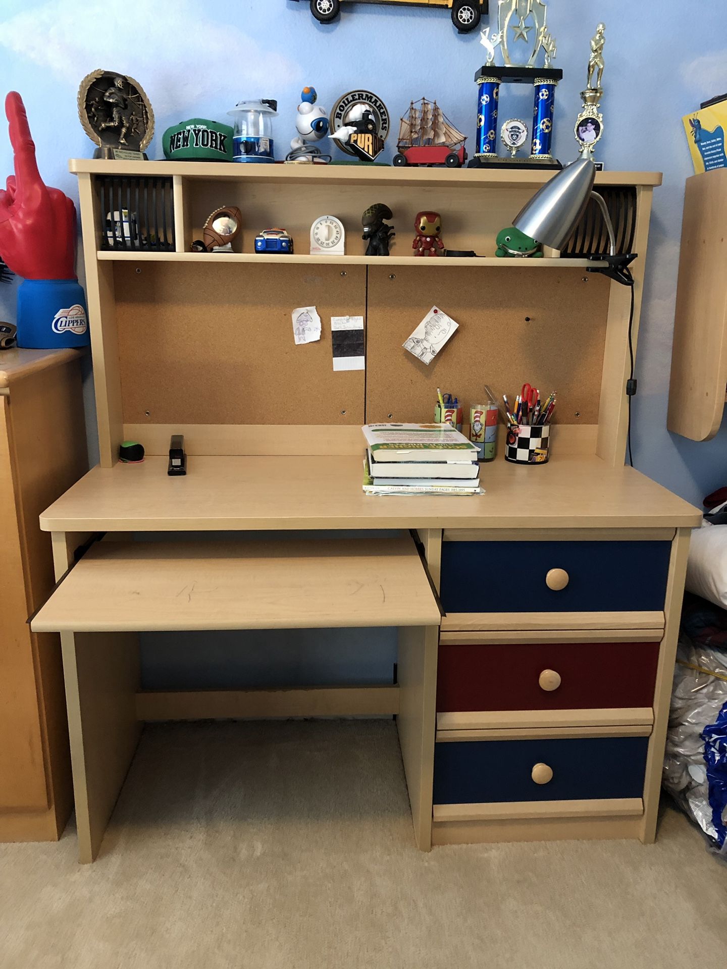 Kids maple computer desk with hatch