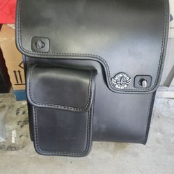 Swing arm side bag