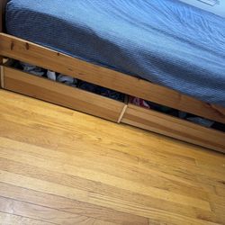 Queen Size Bed With Mattress 