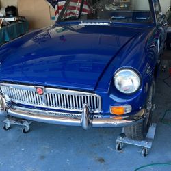 MGB GT 1967 Left Front Fender 