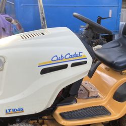 Cub Cadet LT1045