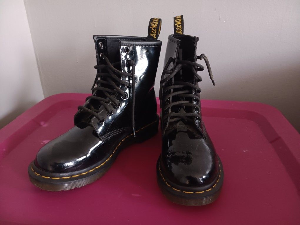 Dr Marten Boots