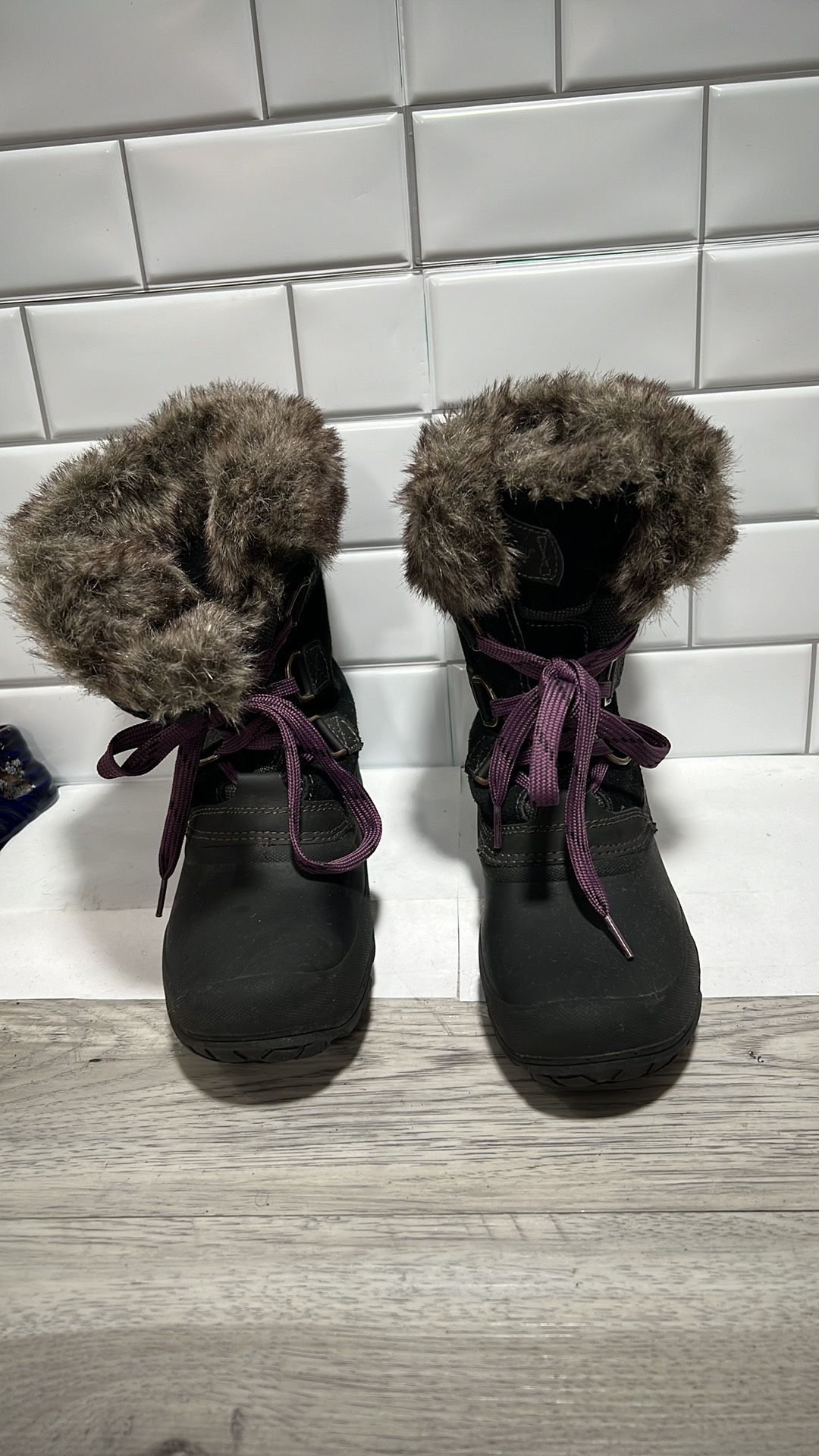 Khombu Waterproof leather Winter/Rain Boots size 8