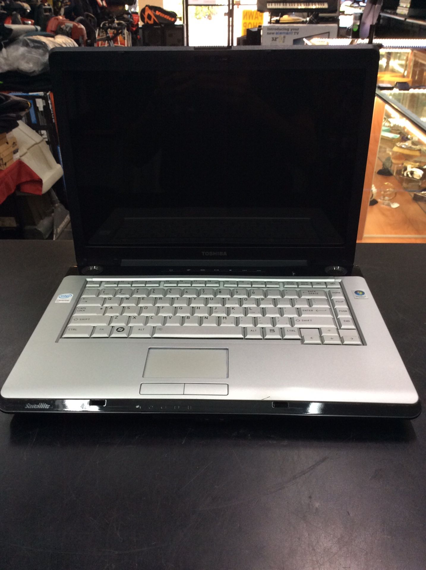 Toshiba Satellite A205-S7468 / PSAF3U-03Y00V Laptop Computer (As-Is/For Parts)