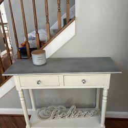 hall way table/ side table 