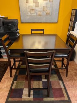 Dining Table w/ Chairs