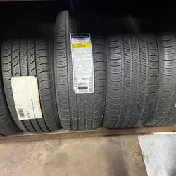 225/60R16 Goodyear Tire – Premium All-Season Performance