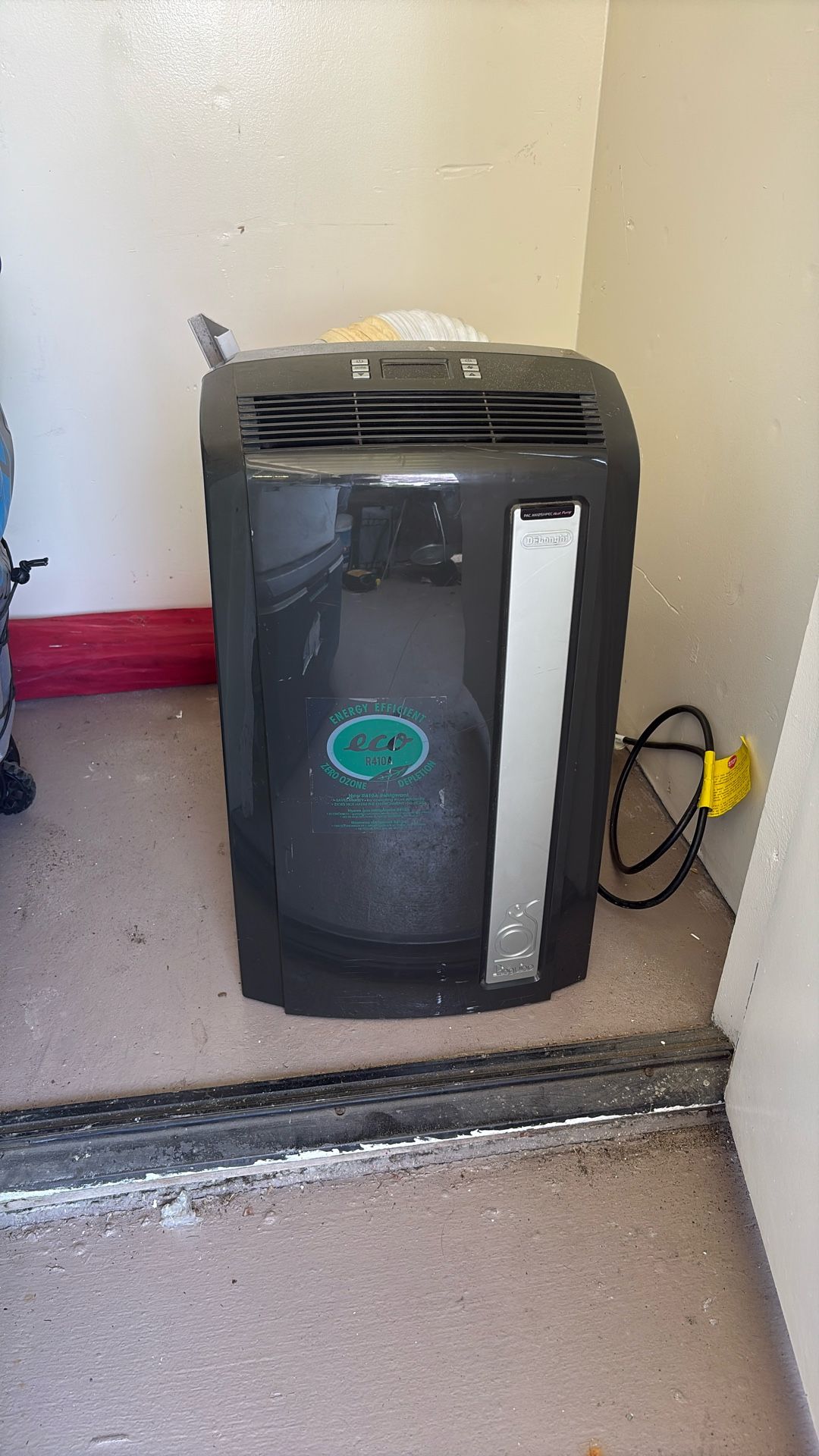 DeLonghi Portable Air Conditioner R410A