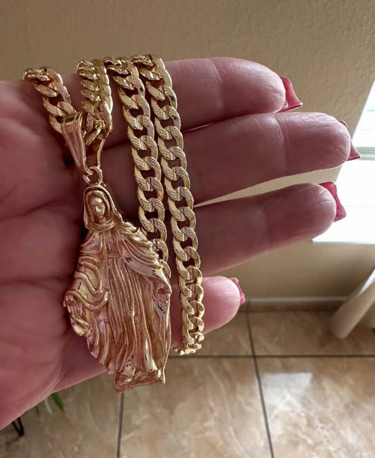 Cuban Chain In Gold Plated With Virgin Pendant