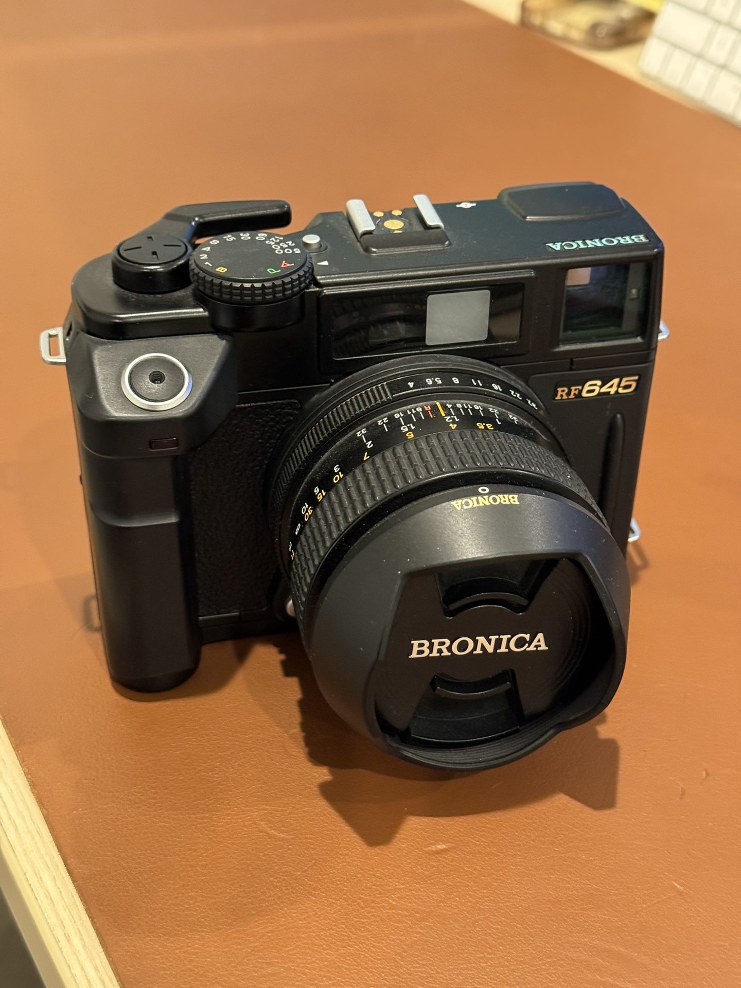 Bronica RF645 + Zenzon-RF 65mm f/4