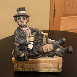 Figurine Hobo Music Box