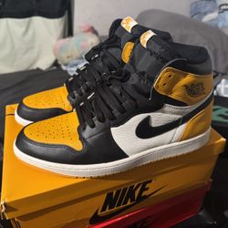 Nike Air Jordan 1 Taxi Mens Shoe Size 13
