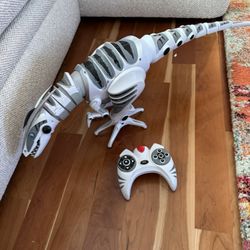 Interactive Dinosaur Robot 