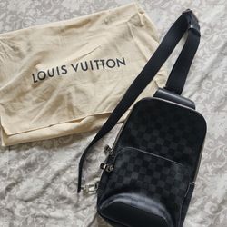 Authentic Louis Vuitton Gibeciere GM messenger in monogram canvas for Sale  in Los Angeles, CA - OfferUp