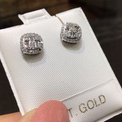 10k White Gold Baguette And Round Diamond Big Diamond Earrings.💎💎💎