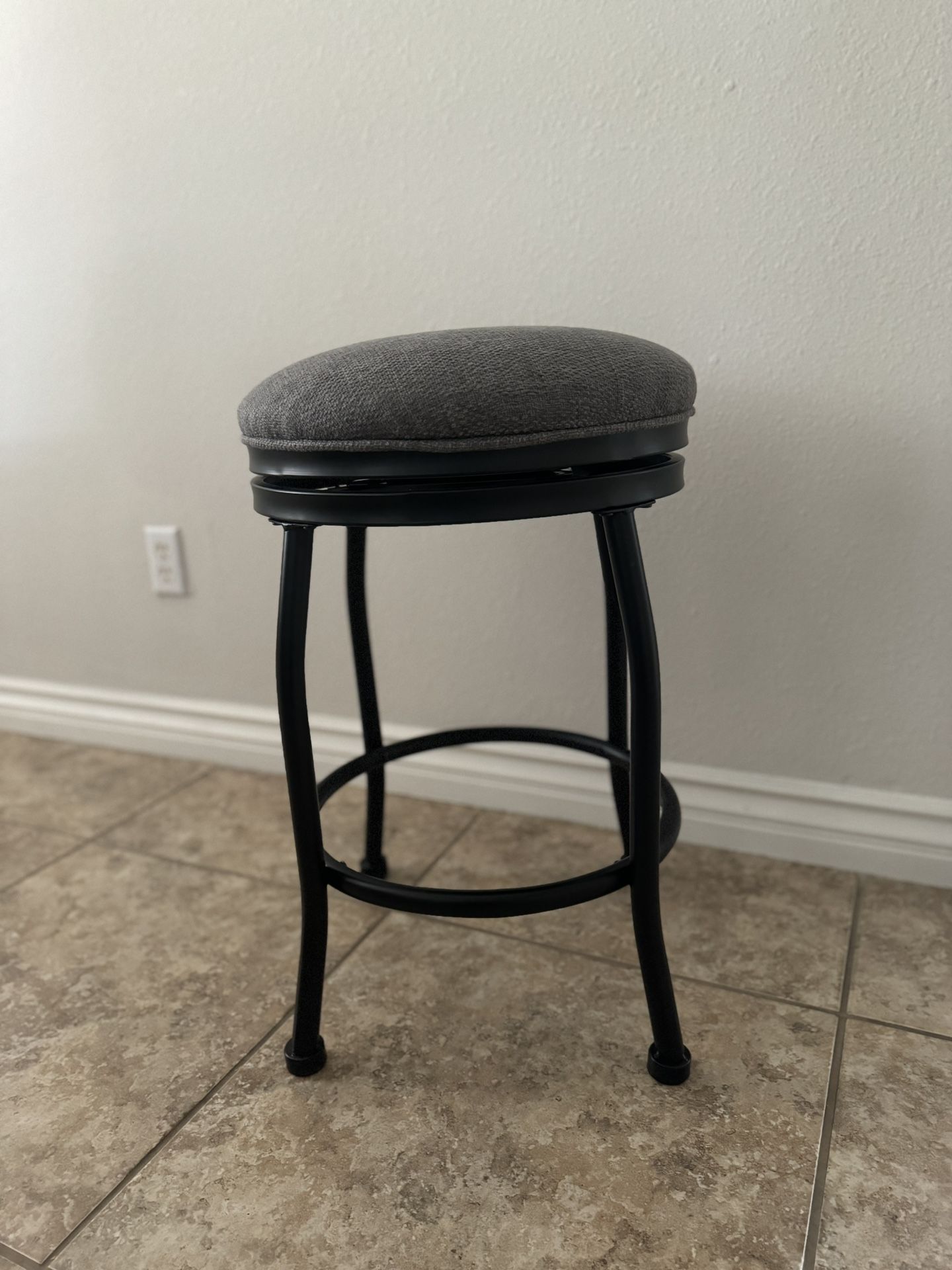 30” Swivel Bar Stool, Heavyweight