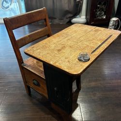 Antique Moulthrop Kids Desk
