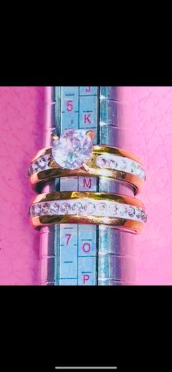 Gorgeous Brand New Round Cut Two Piece Bridal Set 