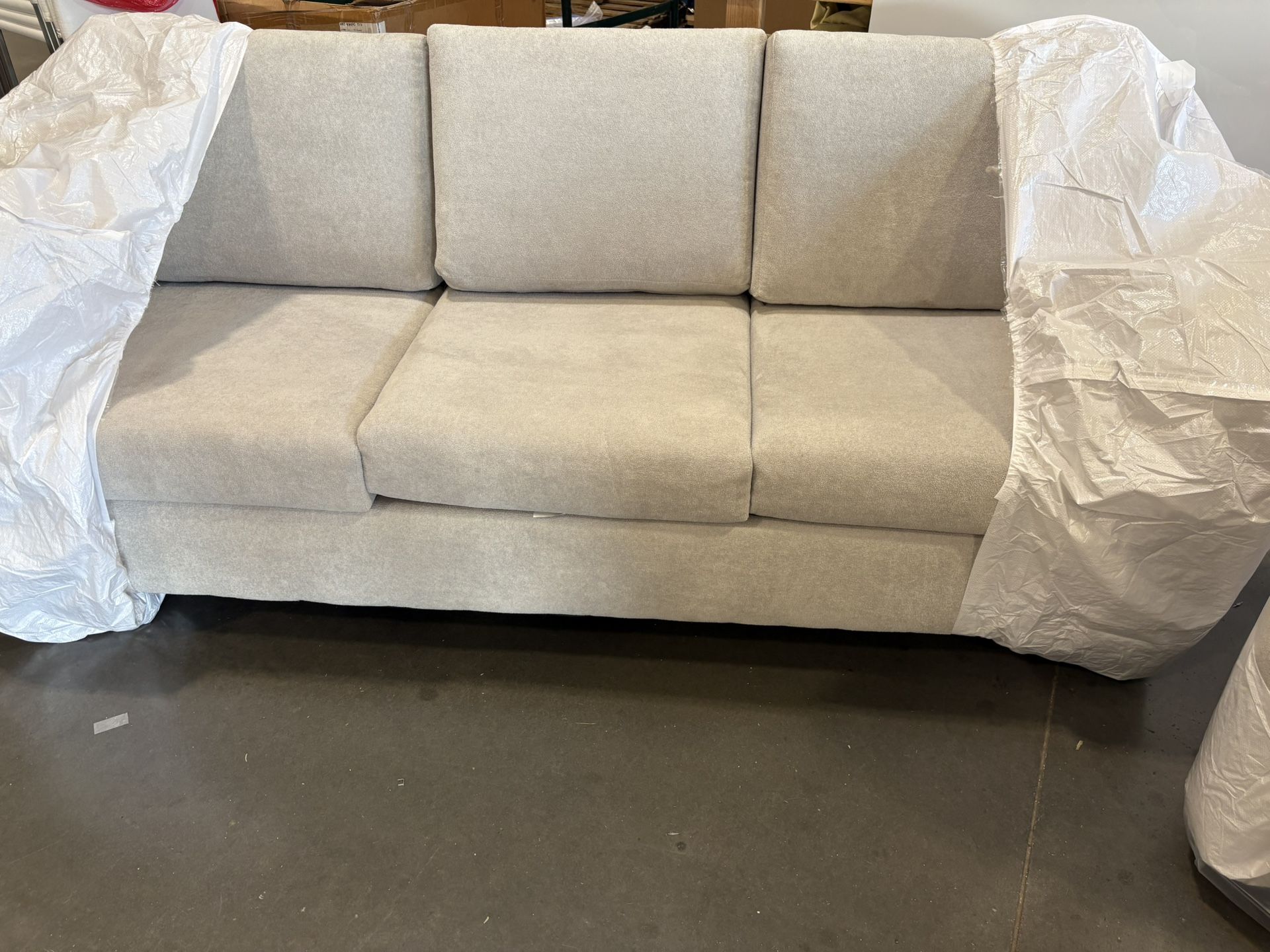 2 Couches 1Chair