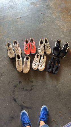 tennis shoes