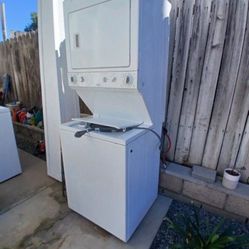  Kenmore Stackable Washer Dryer Electric.