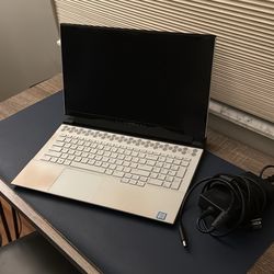 Alienware M17R2 (2021) Nvidia 1660ti intel i5 9300k silver lake, 256gb internal storage 180W charger