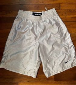 Men’s medium Nike short