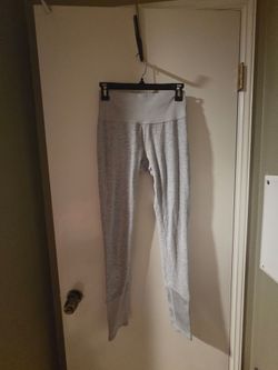 Womens grey Alo leggings, size medium