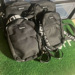 black supreme shoulder bags