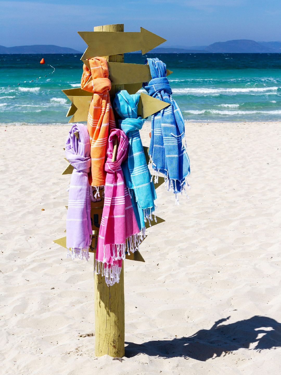  "Luxurious Turkish Cotton Beach Towel - Perfect for Summer Fun!"