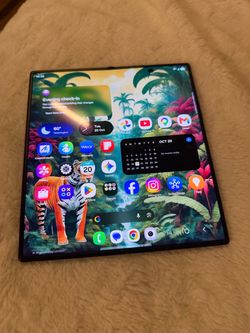 Mint Condition Unlocked Z Fold 8 Ultra 12/256