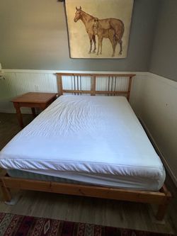 Solid Wood Full size Bed Frame with Headboard