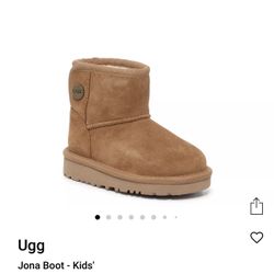 Toddler Uggs New In box 