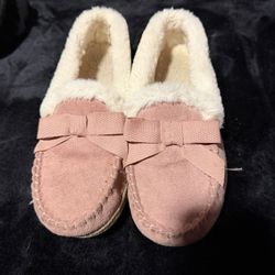 Pink Sonoma slippers womens medium (7-8)