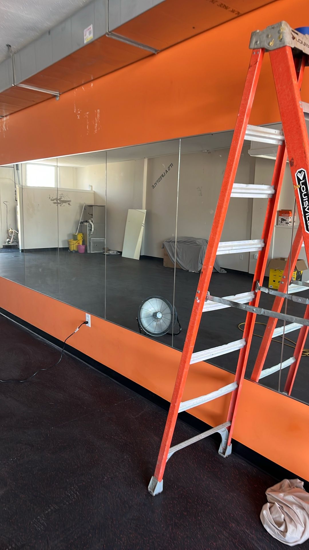 8~SALON~BARBER SHOP~YOGA STUDIO MIRRORS