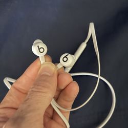 Beats Flex A2295 Wireless In Ear White Usb-C Clean And Fresh