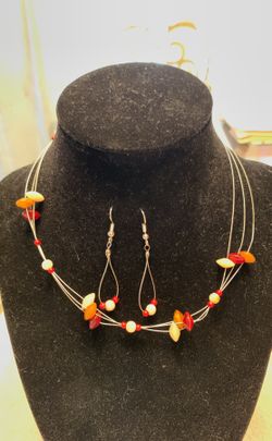 Necklace and earring set