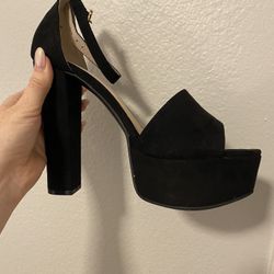 Brand New Chinese Laundry Platforms Size 9