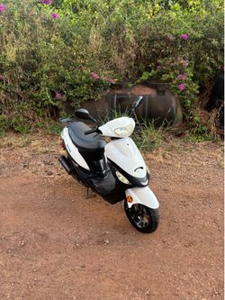 2023  Metro Moped Scooter
