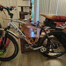 TREK 4900 ALPHA 'LIMITED EDITION' MEN'S 19.5 MTB W/UPGRADES