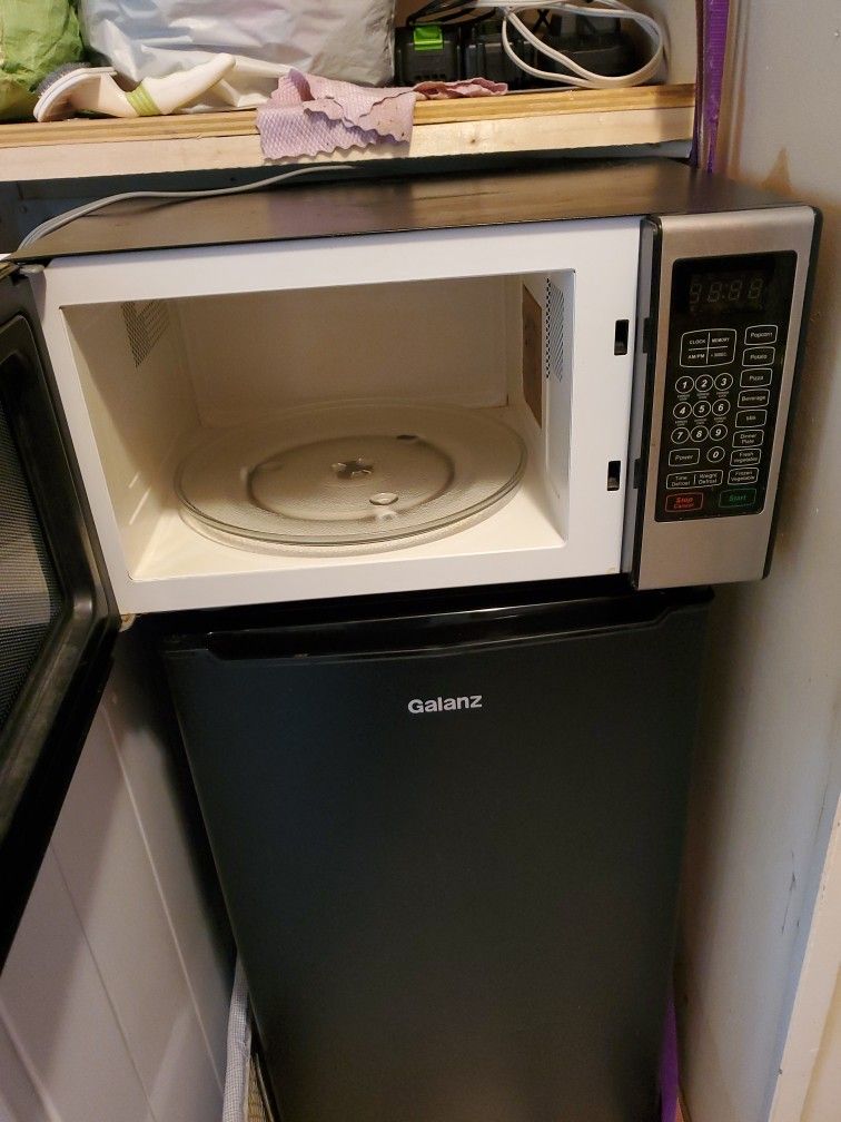 Small Microwave