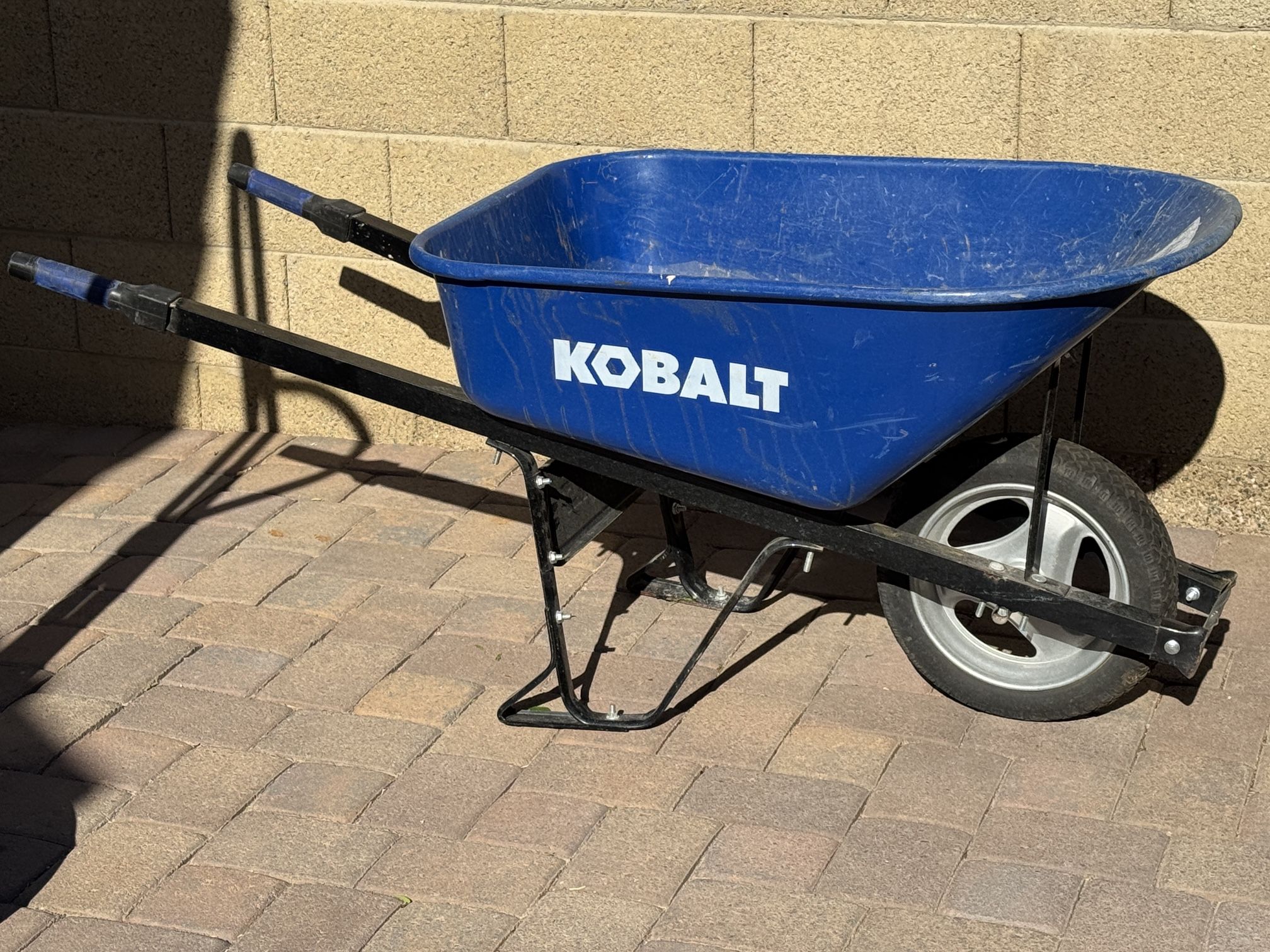 Wheel Barrel (Kobalt)
