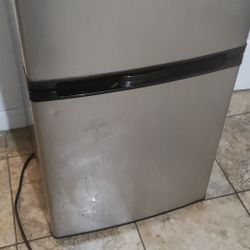Mini Frigidaire 