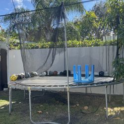 FREE TRAMPOLINE- Just pick up