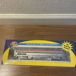 Athearn Amtrak P-42 Railcar