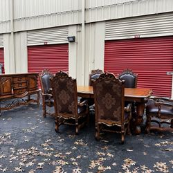 Michael Amini By Aico Dining Set And Cabinet 