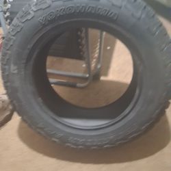 Brand New  Yokohama Geolandar  LT225/65R17yt