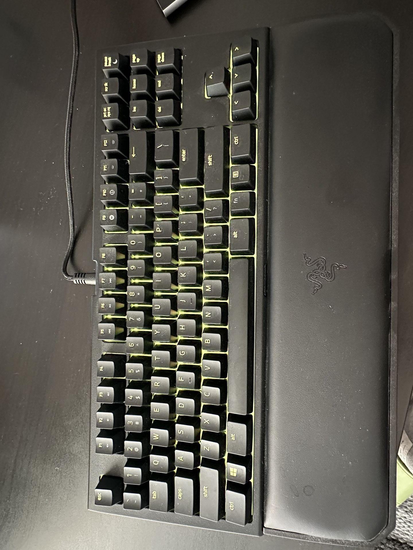 Almost New Razer Blackwidow Chroma V2 Keyboard 
